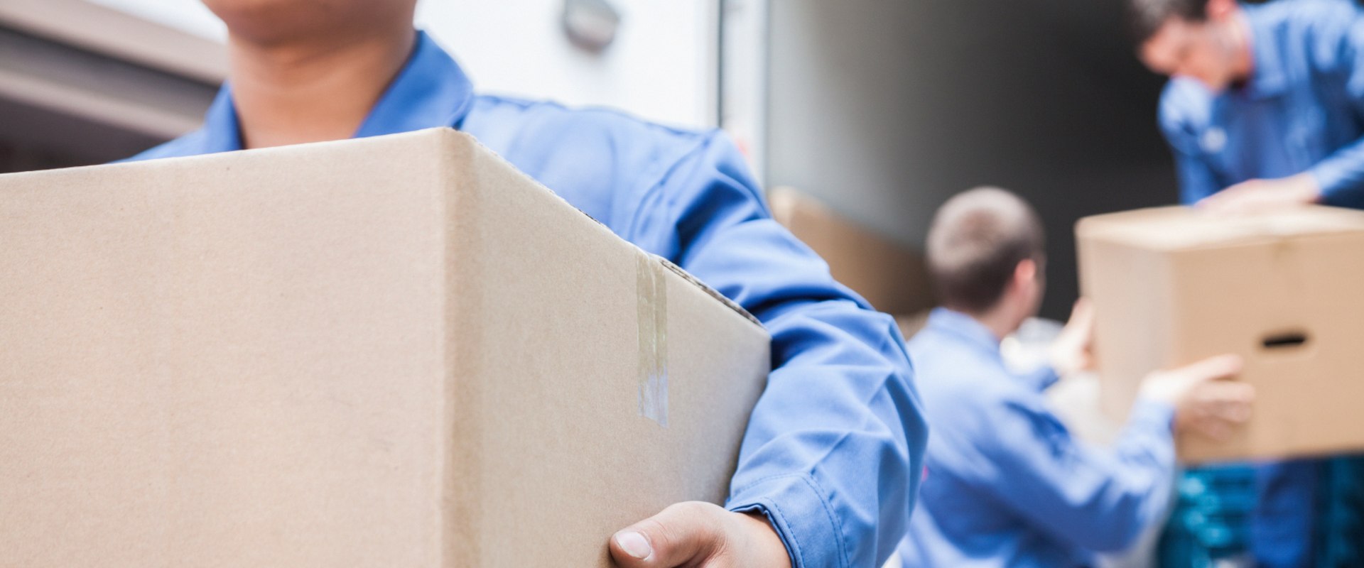 Understanding Insurance Coverage for Damages When Hiring Professional Movers